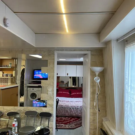 Apartment Roquette 1