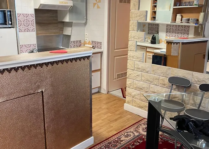 Apartment Roquette 1 *